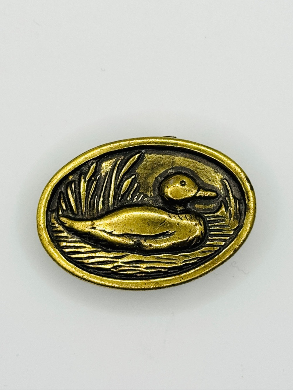 Vintage Oval Brass Mallard‎ Duck Motif Sheild Slider Belt Buckle - Gold Tone